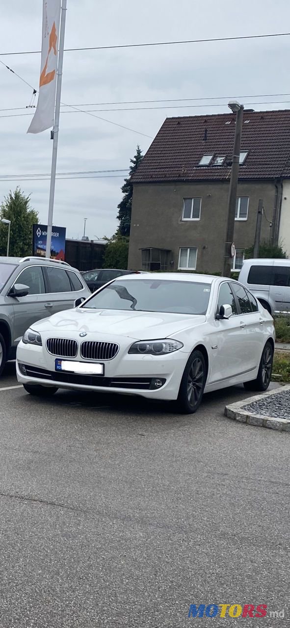 2013' BMW 5 Series photo #1