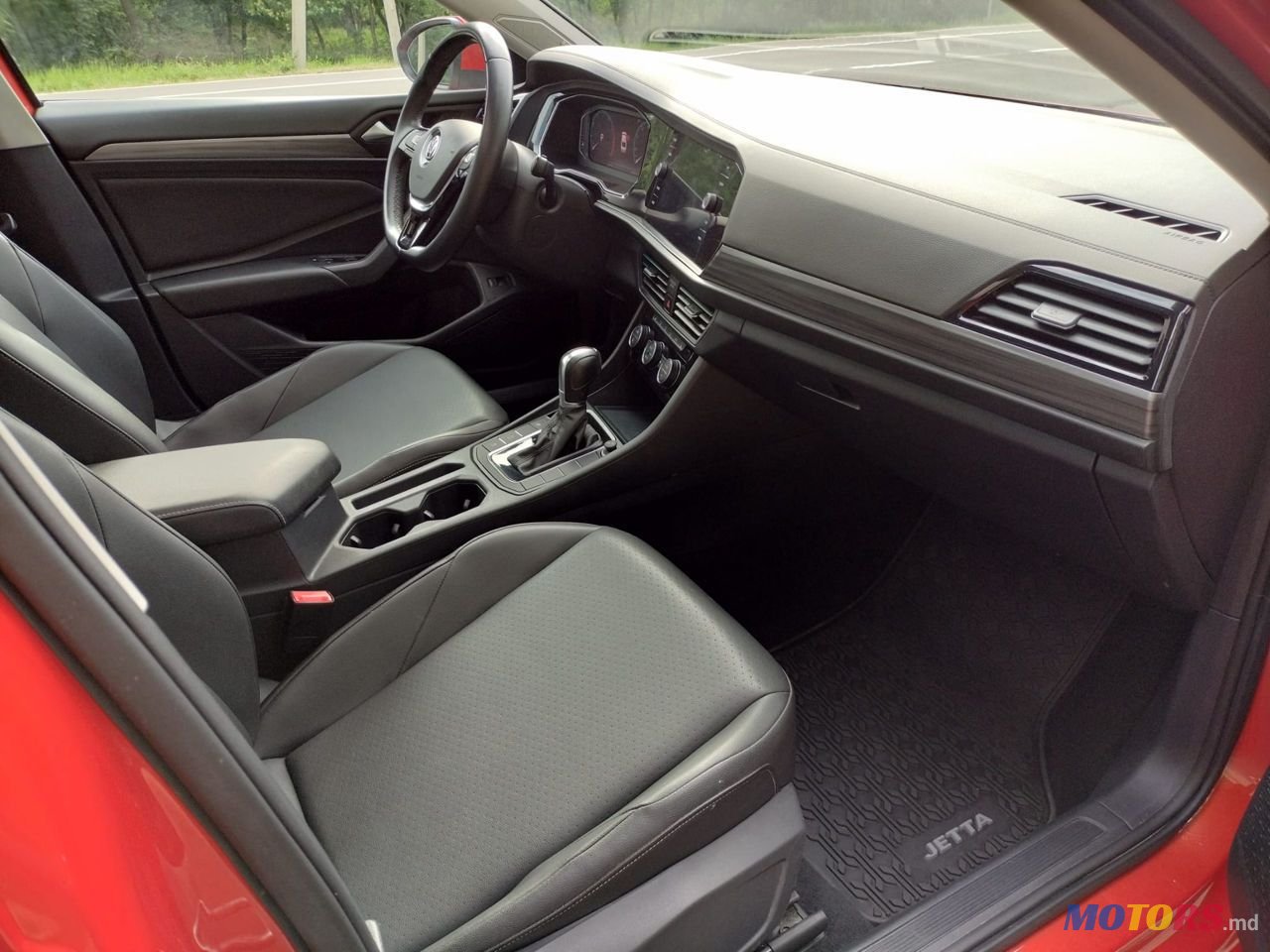 2018' Volkswagen Jetta photo #5