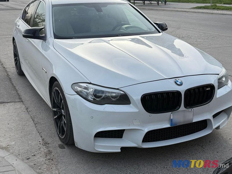 2014' BMW 5 Series photo #1