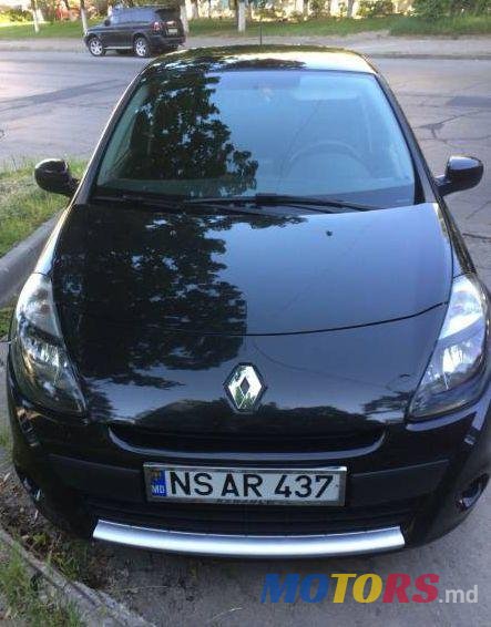 2010' Renault Clio photo #2