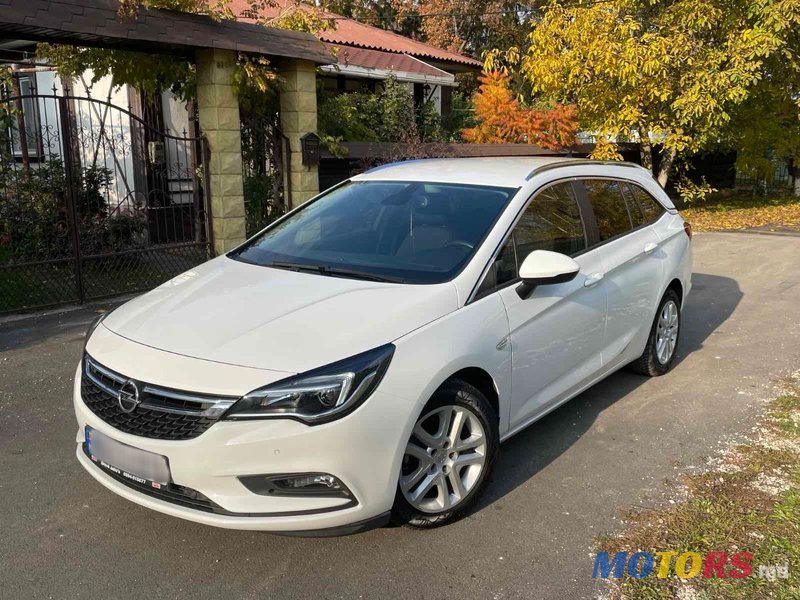 2019' Opel Astra photo #4