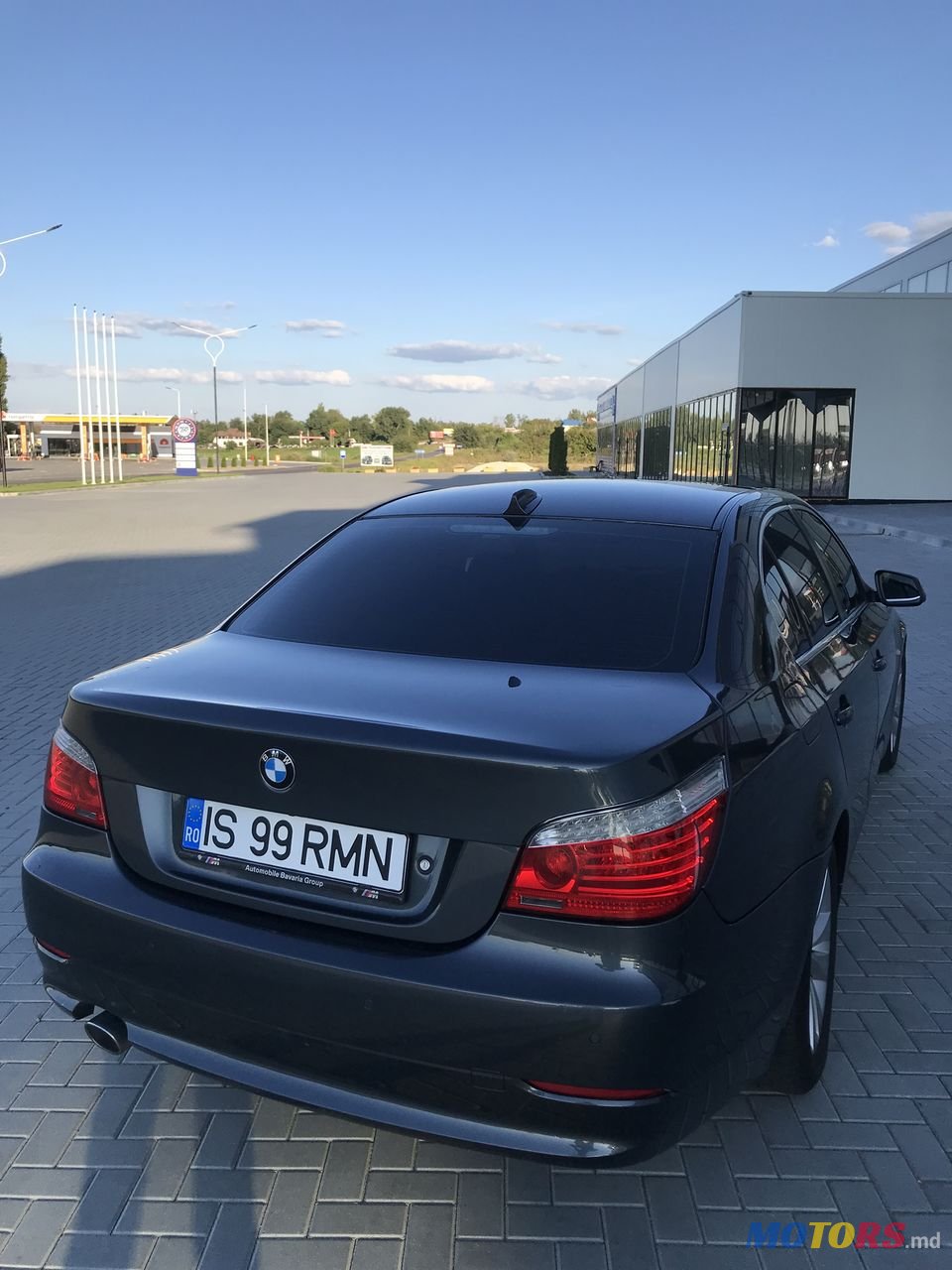 2009' BMW 5 Series photo #2