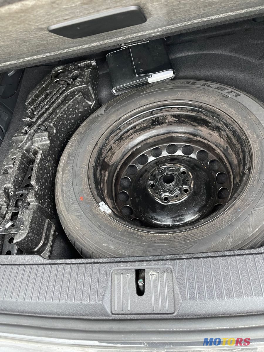 2017' Volkswagen Passat photo #6