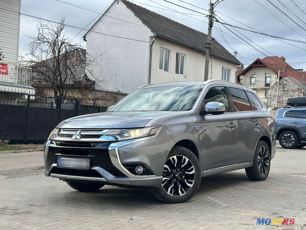 2016' Mitsubishi Outlander photo #4