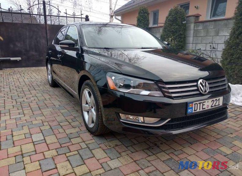 2013' Volkswagen Passat photo #1