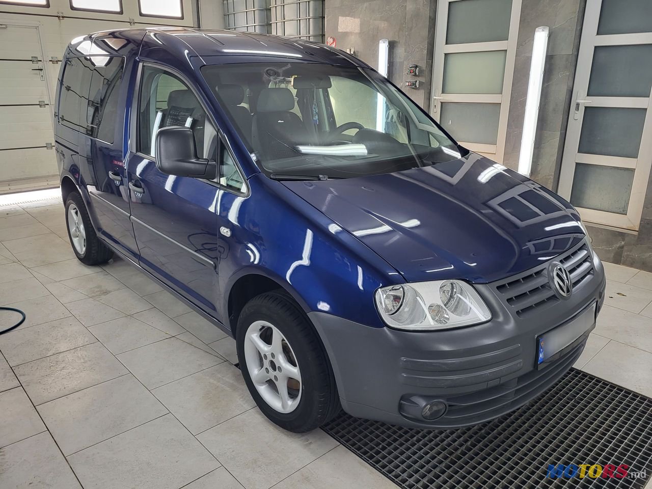 2008' Volkswagen Caddy photo #2