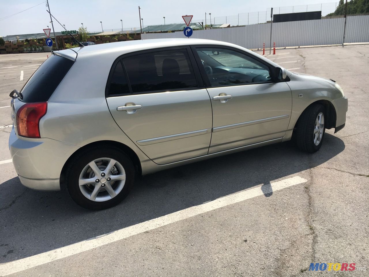 2005' Toyota Corolla photo #3