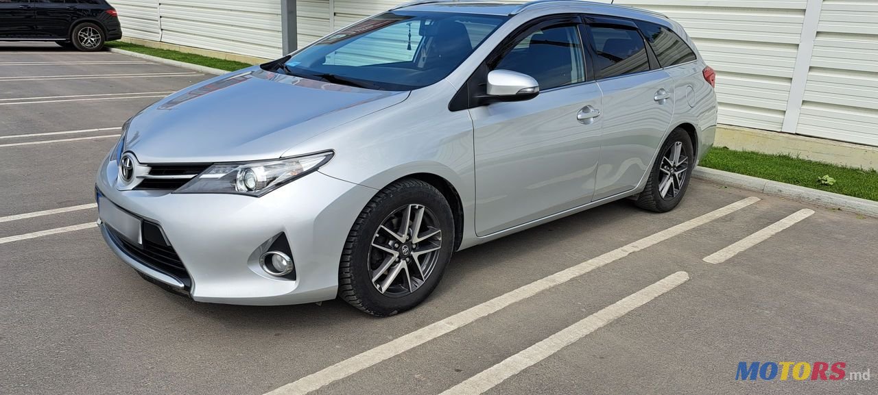 2016' Toyota Auris photo #1