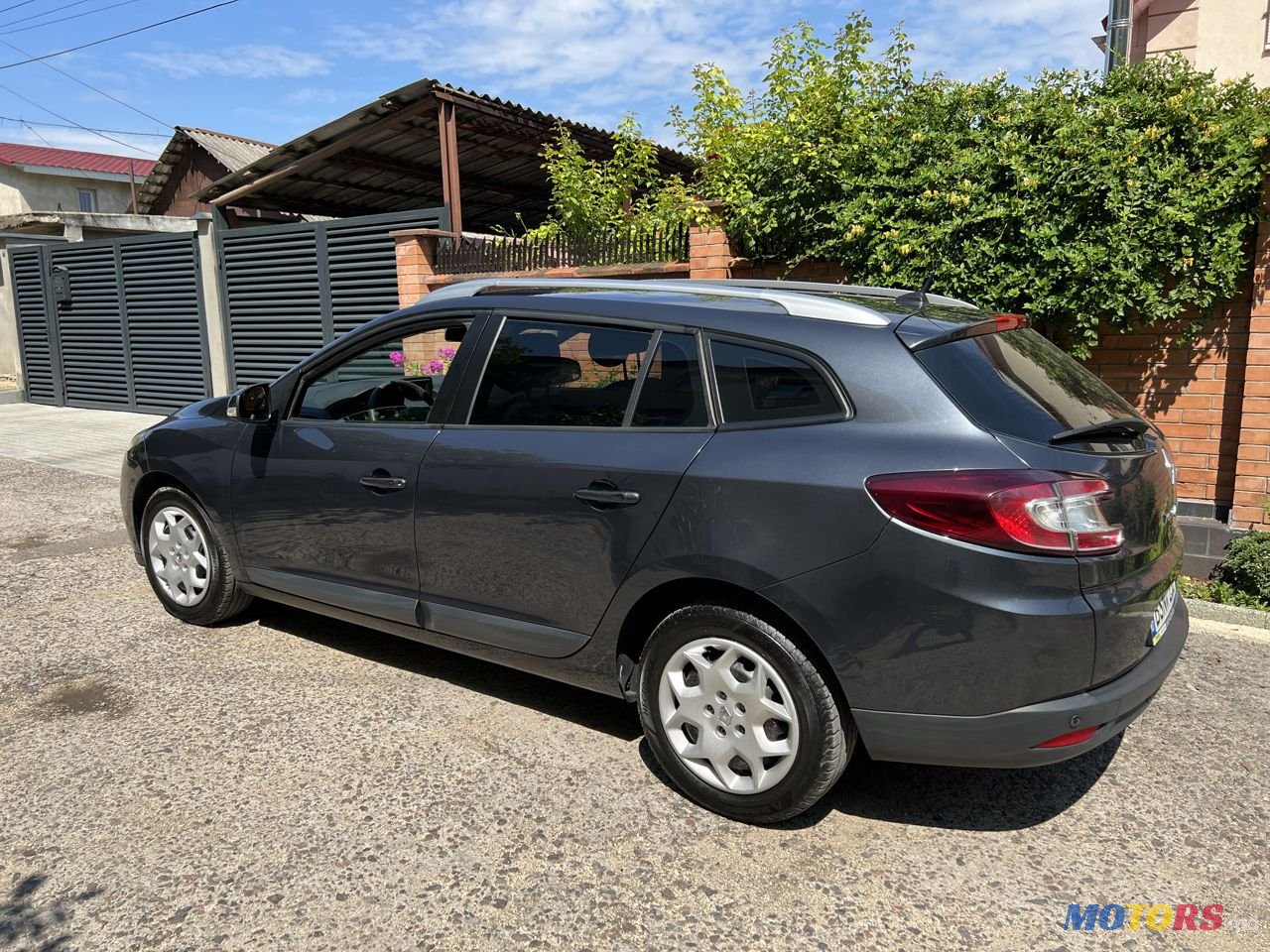 2012' Renault Megane photo #2