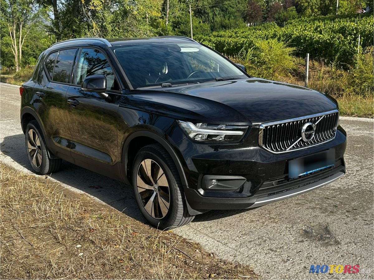 2020' Volvo XC40 photo #2