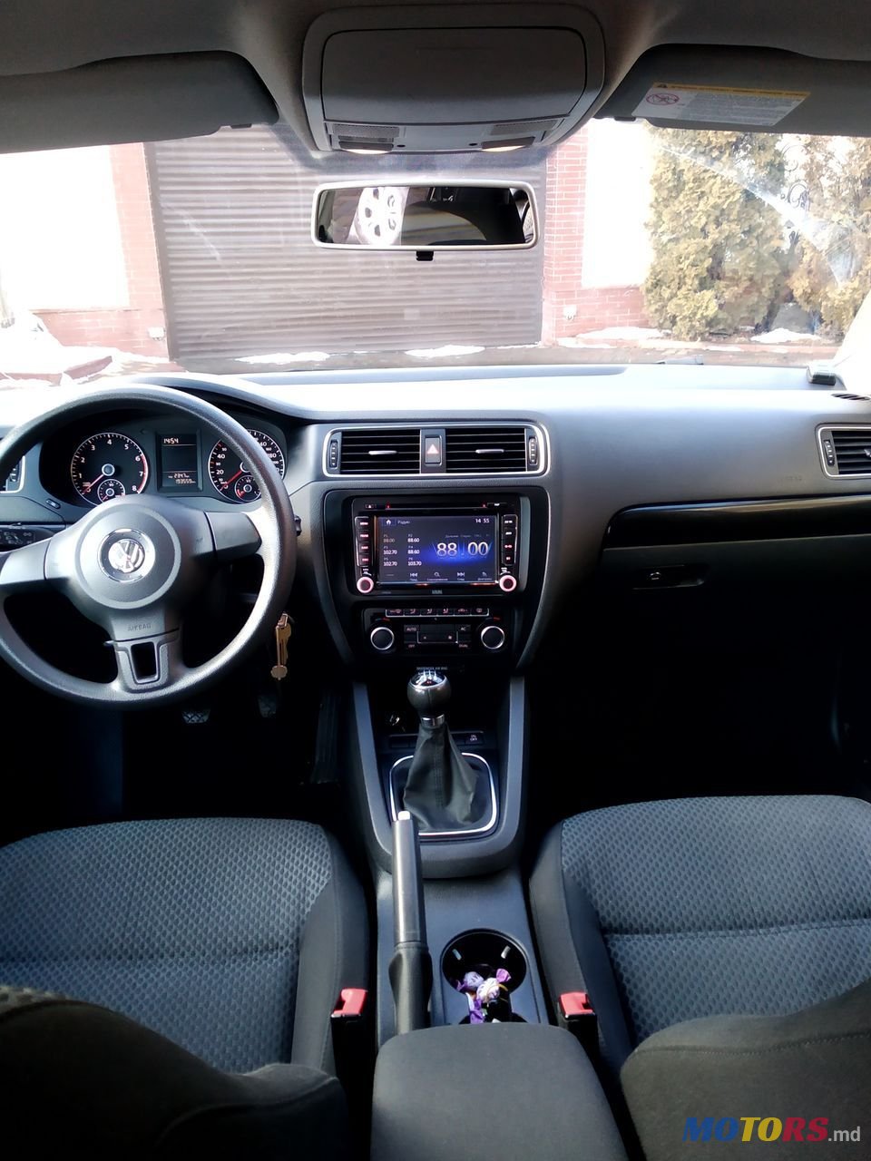 2011' Volkswagen Jetta photo #5