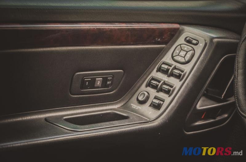2002' Jeep Grand Cherokee photo #3