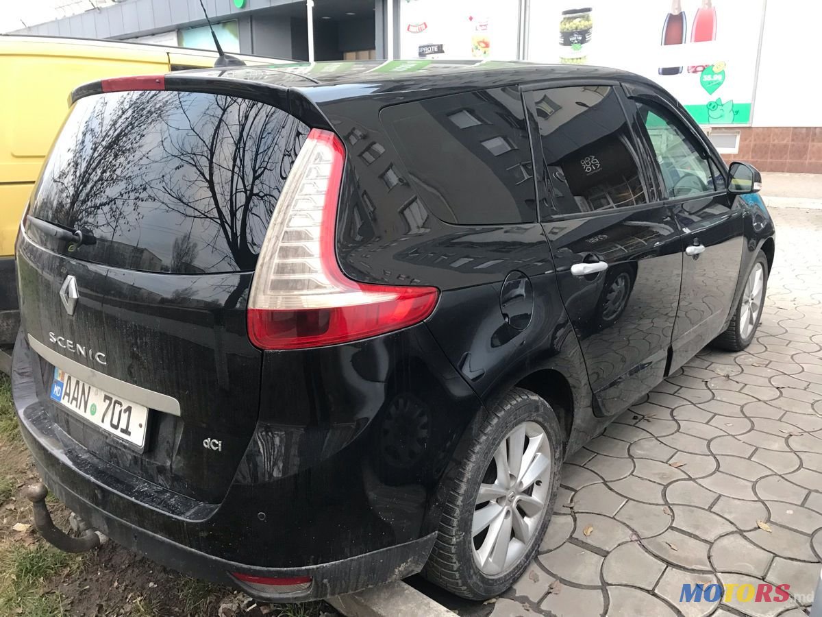 2012' Renault Grand Scenic photo #4