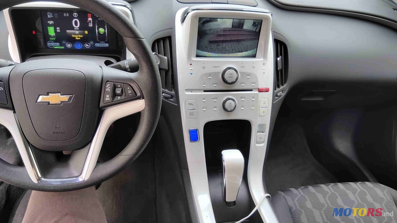 2012' Chevrolet Volt photo #6
