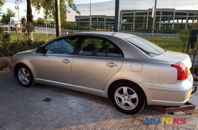 2005' Toyota Avensis photo #1