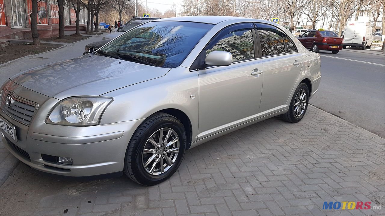 2005' Toyota Avensis photo #1