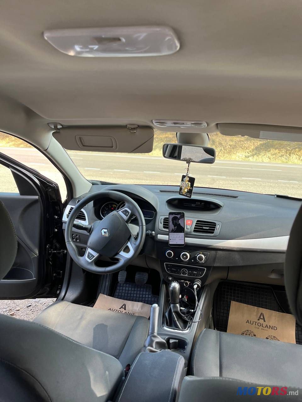 2009' Renault Megane photo #5