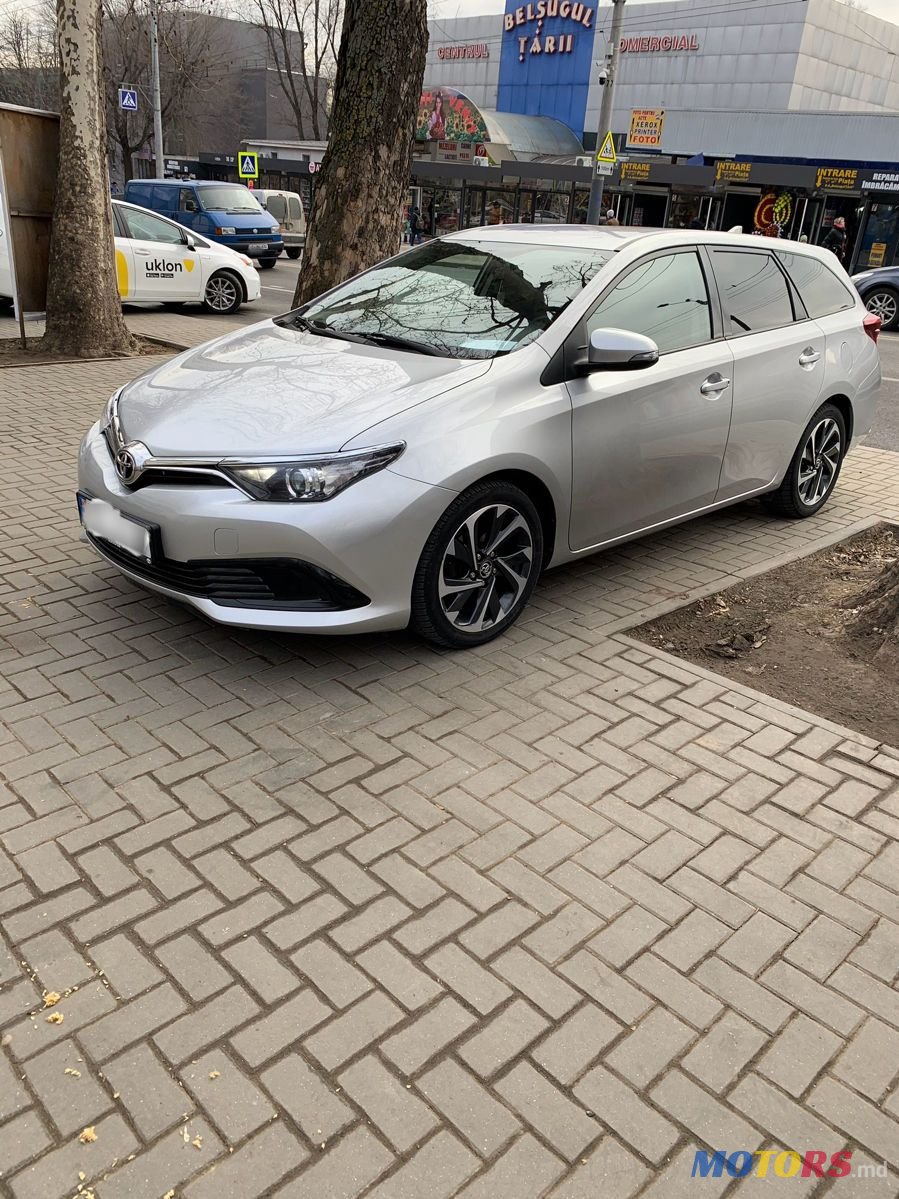 2015' Toyota Auris photo #6