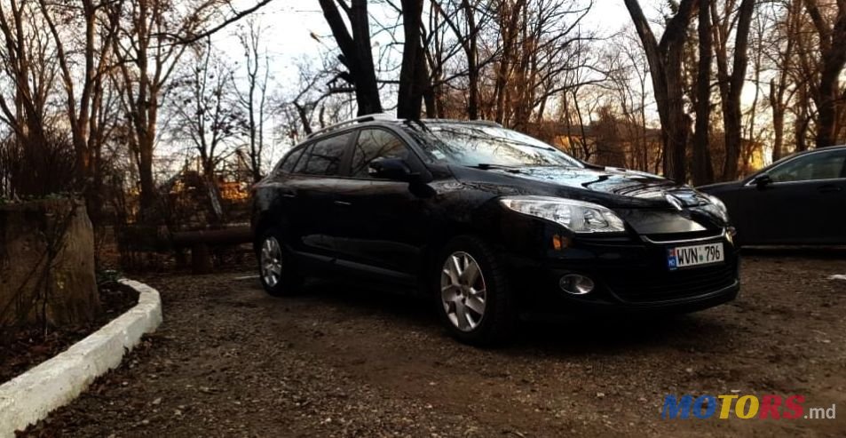 2013' Renault Megane photo #3