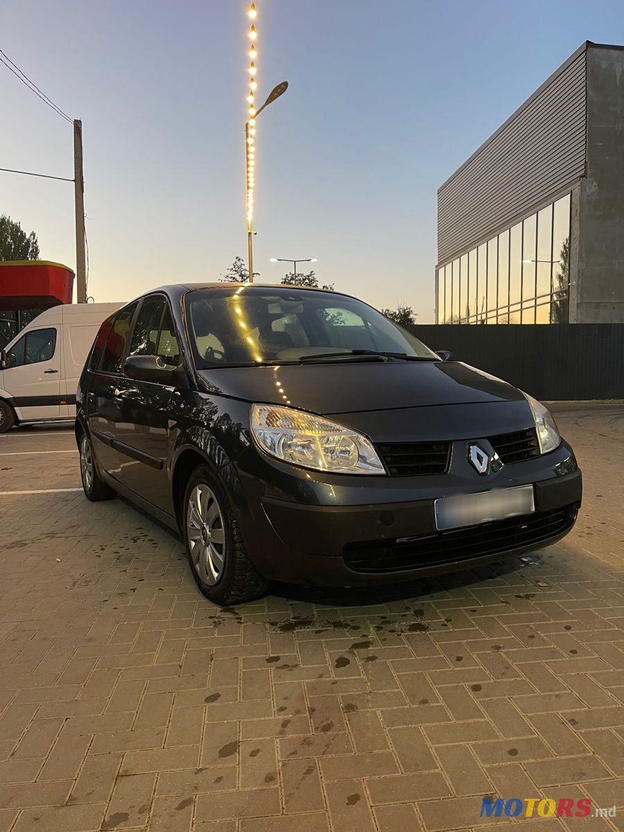2006' Renault Grand Scenic photo #2
