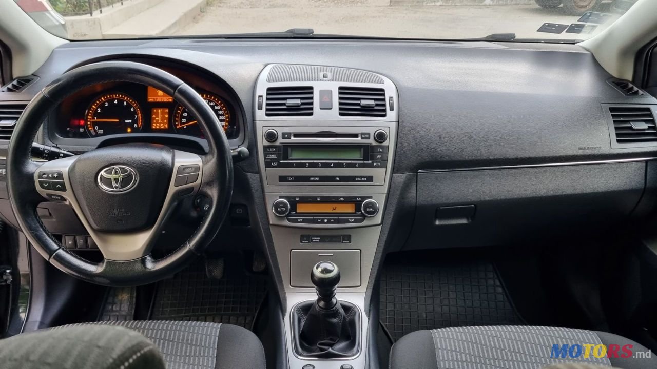 2012' Toyota Avensis photo #6