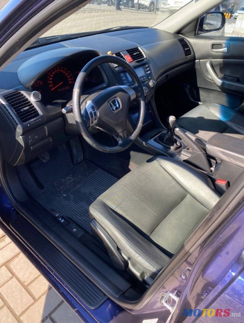 2004' Honda Accord photo #5