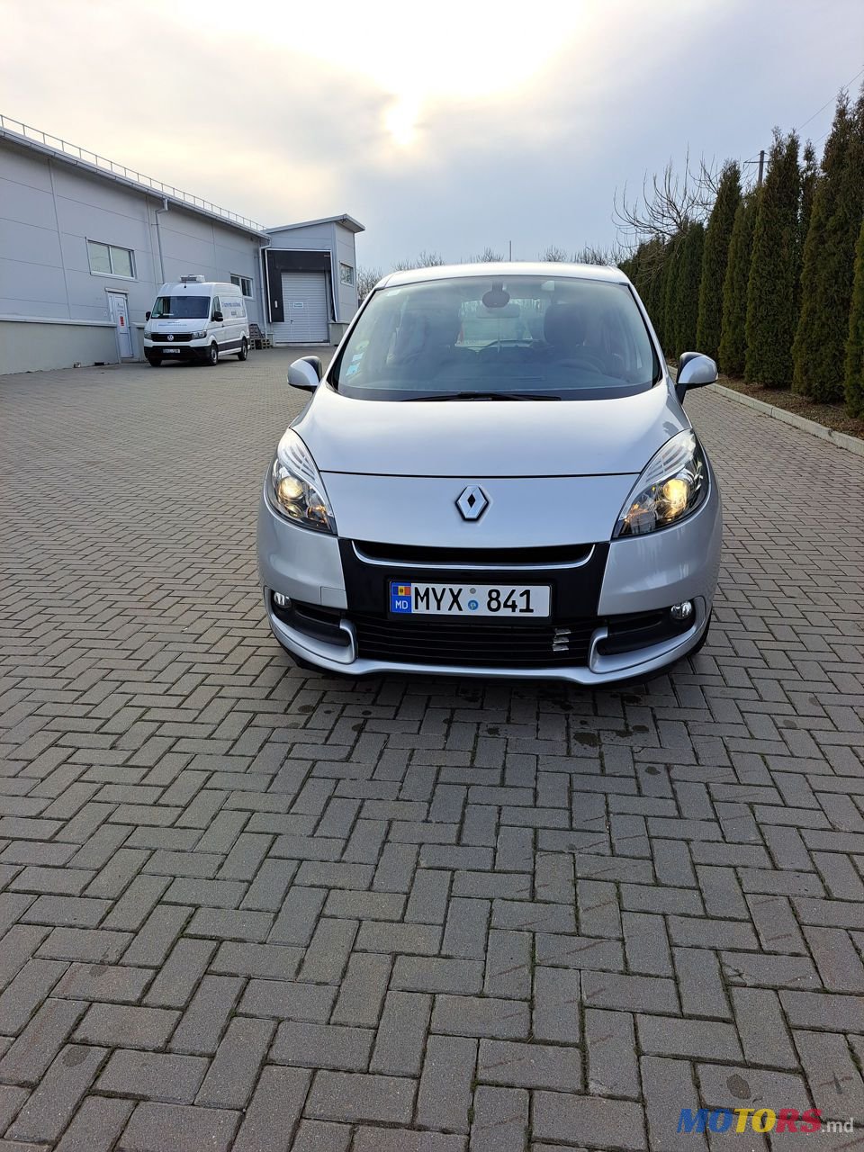 2012' Renault Scenic photo #3