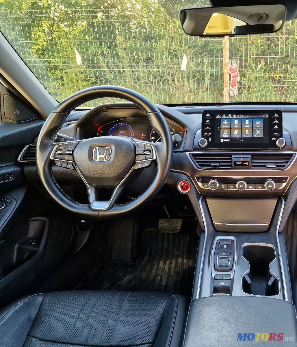 2018' Honda Accord photo #2