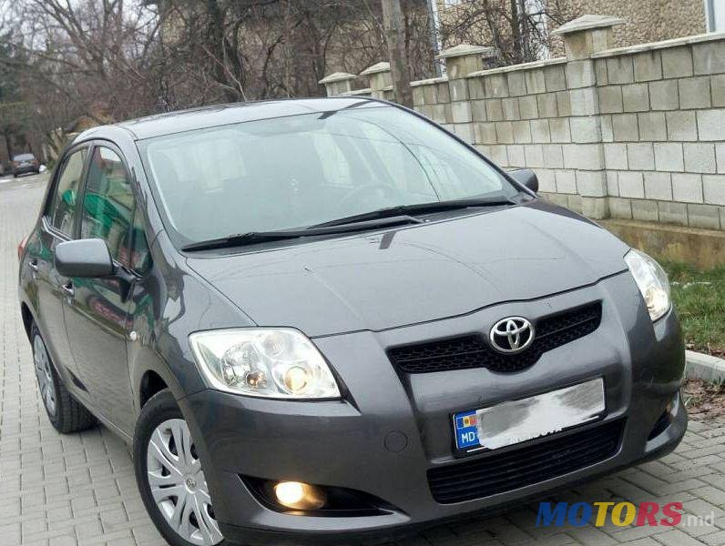 2007' Toyota Auris photo #1