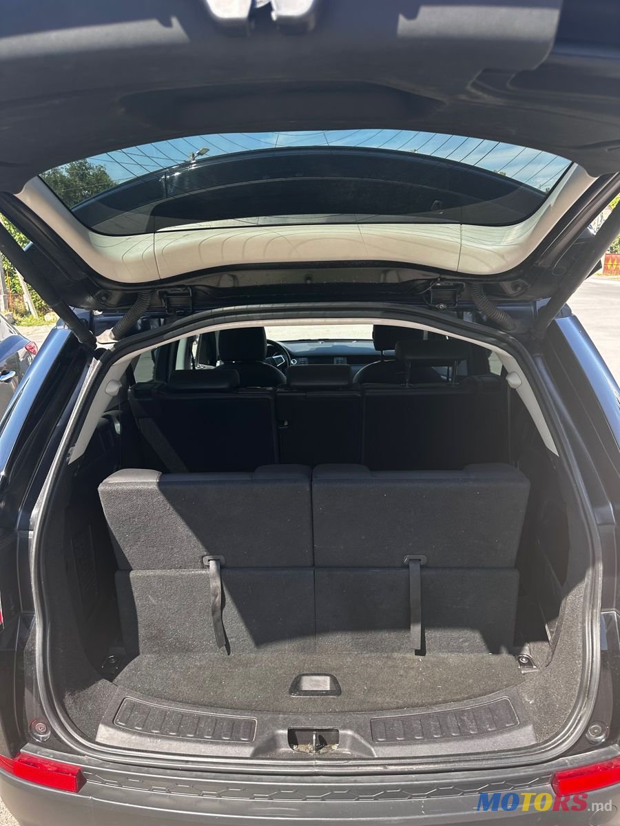 2016' Land Rover Discovery Sport photo #2