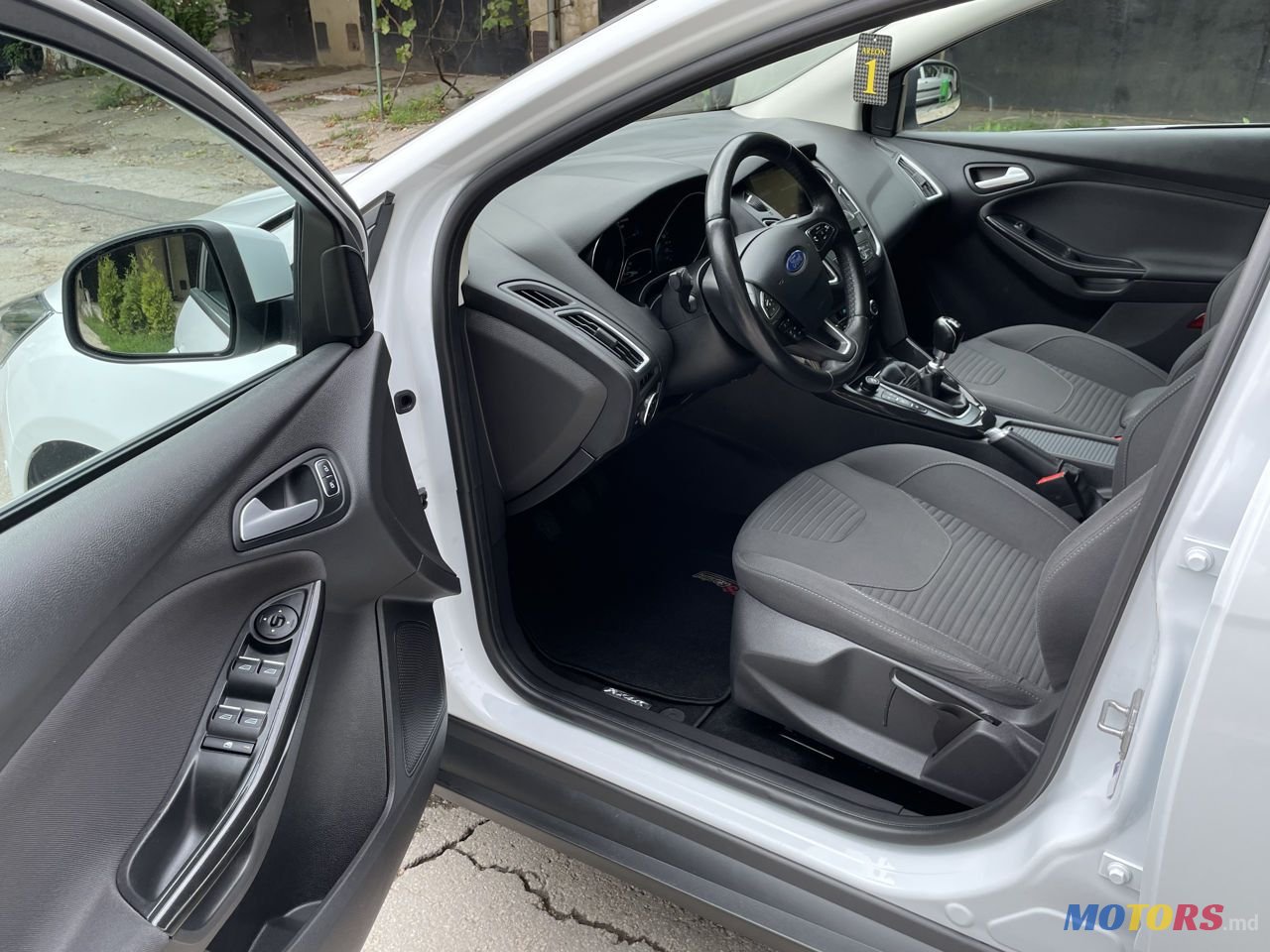 2015' Ford Focus photo #5