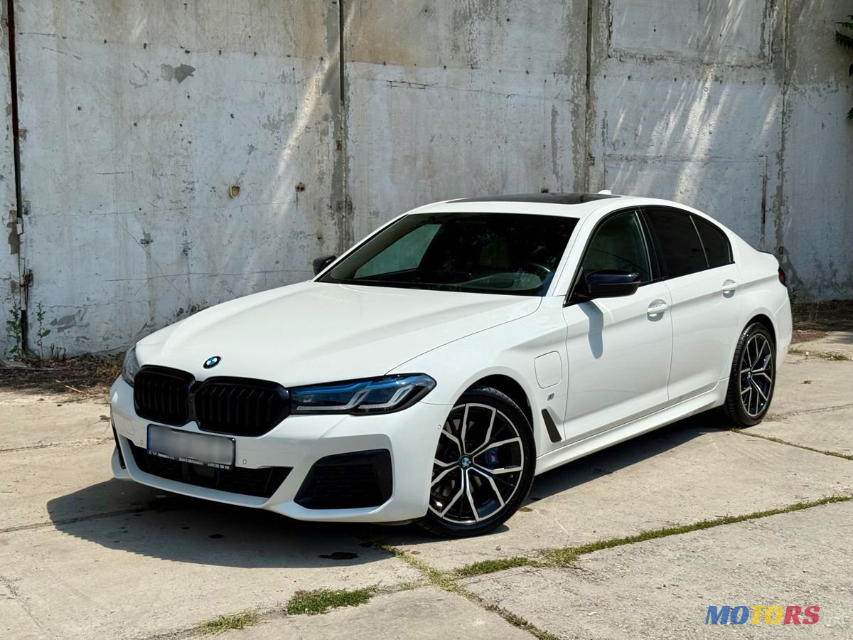 2020' BMW 5 Series photo #1