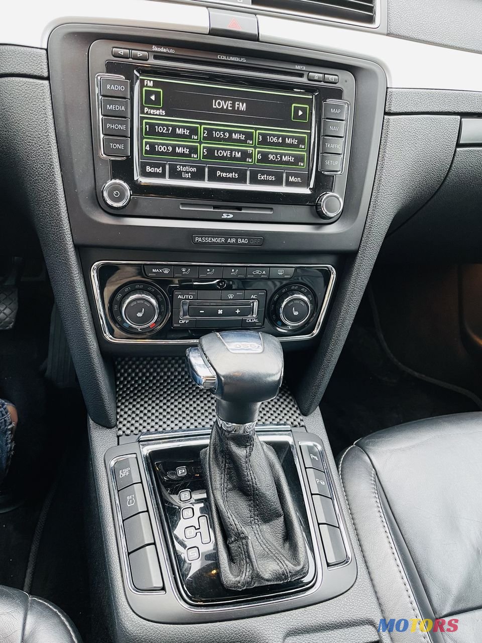 2009' Skoda Superb photo #4