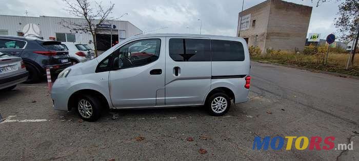 2014' Nissan Nv200 photo #1