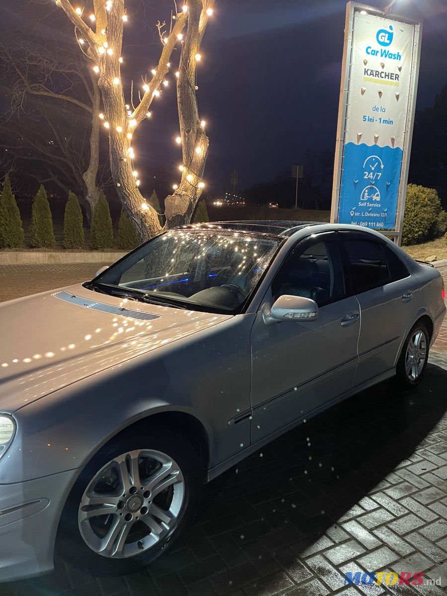 2008' Mercedes-Benz E Класс photo #2