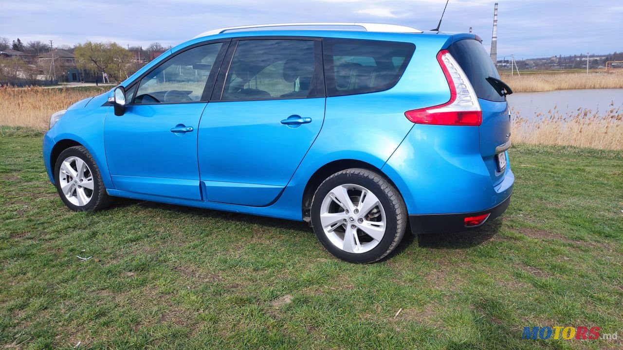 2014' Renault Grand Scenic photo #6