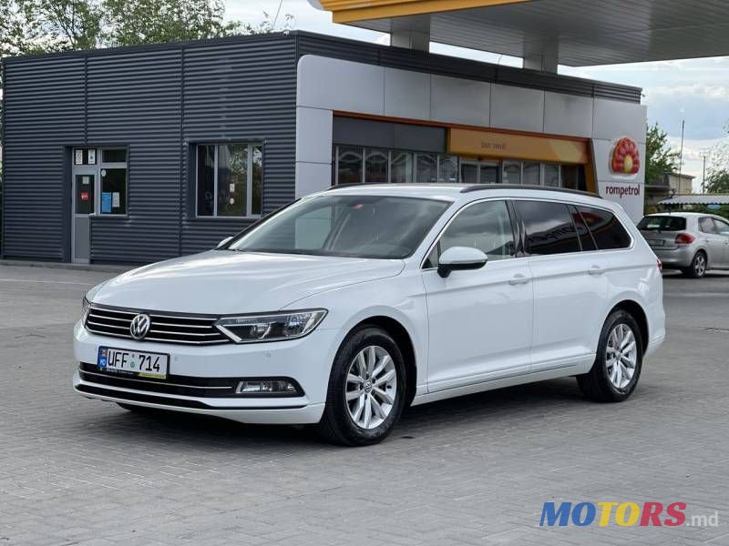 2015' Volkswagen Passat photo #3