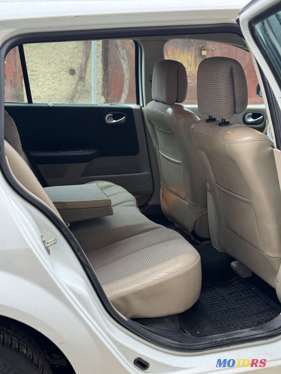 2005' Renault Megane photo #5