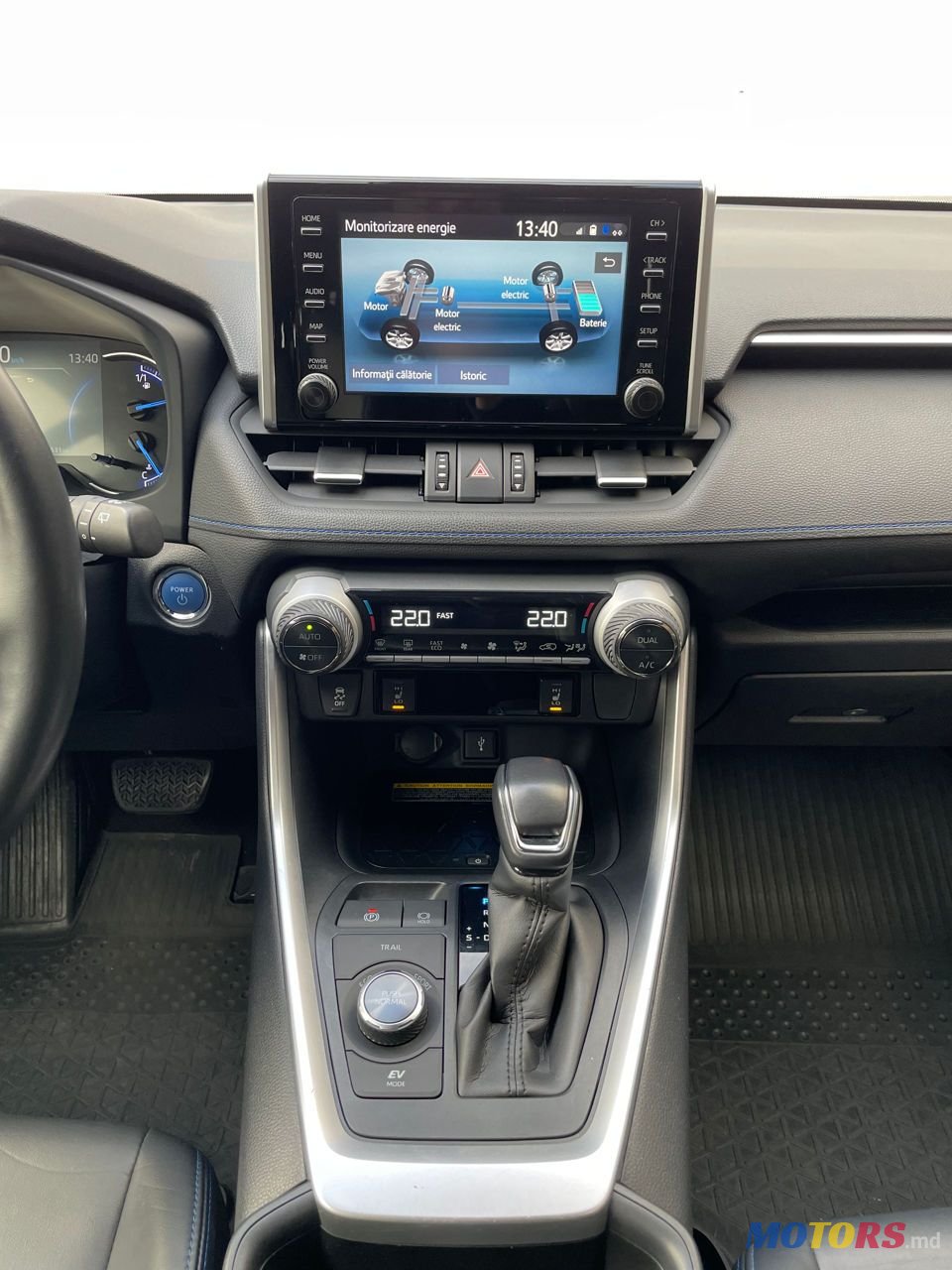 2020' Toyota RAV4 photo #6