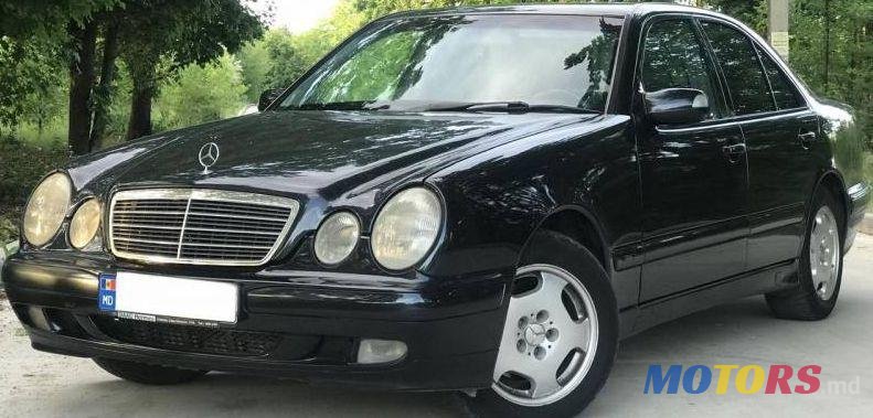 2001' Mercedes-Benz E photo #1