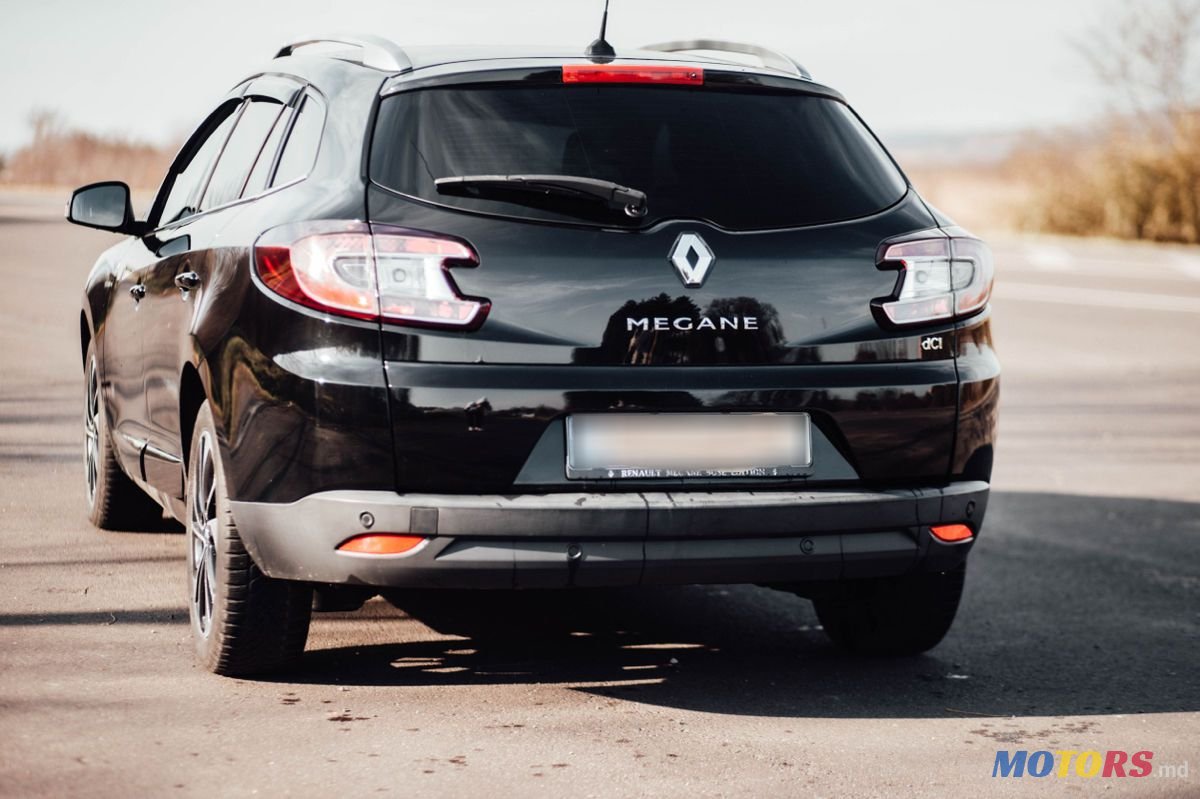 2014' Renault Megane photo #3