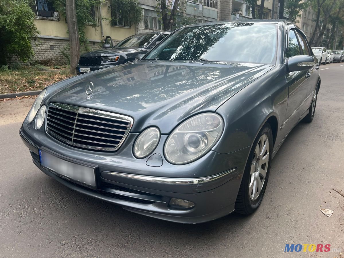 2004' Mercedes-Benz E-Class photo #2