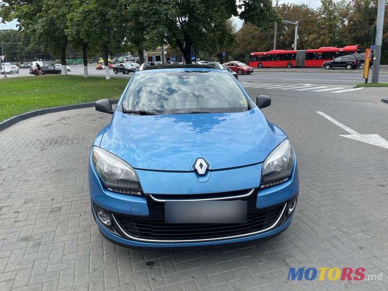 2013' Renault Megane photo #1