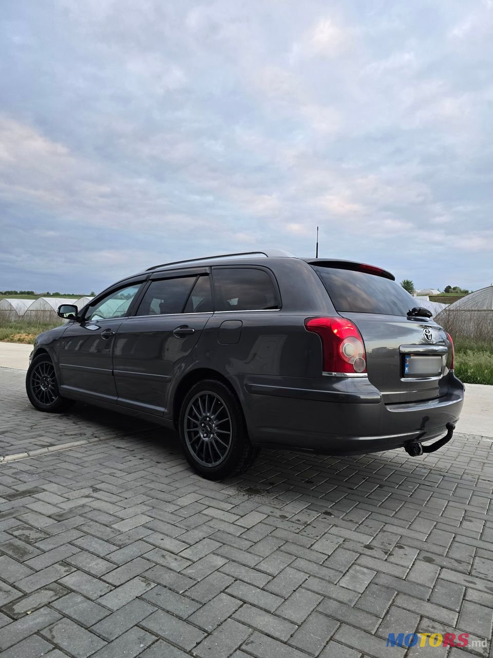 2008' Toyota Avensis photo #6