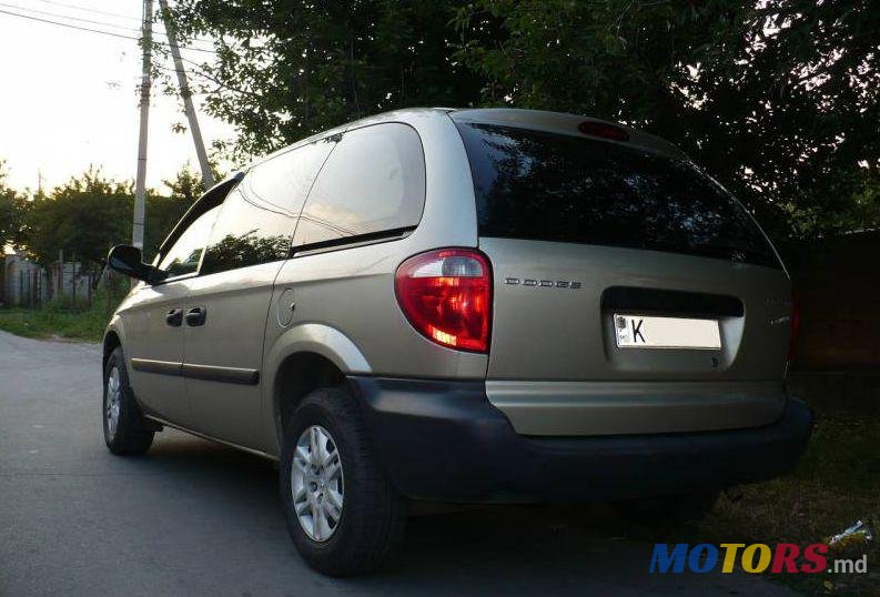 2006' Chrysler Voyager photo #1