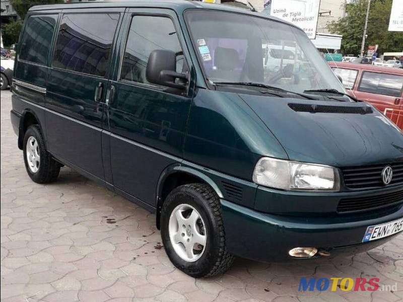 2001' Volkswagen Transporter photo #1