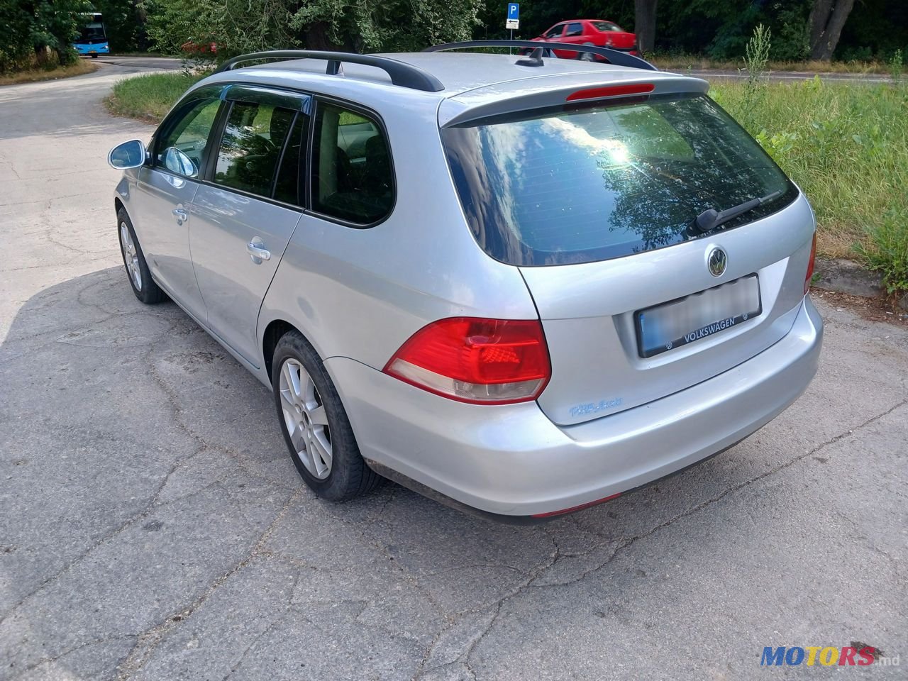 2008' Volkswagen Golf photo #4