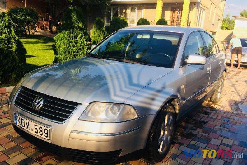 2001' Volkswagen Passat photo #1