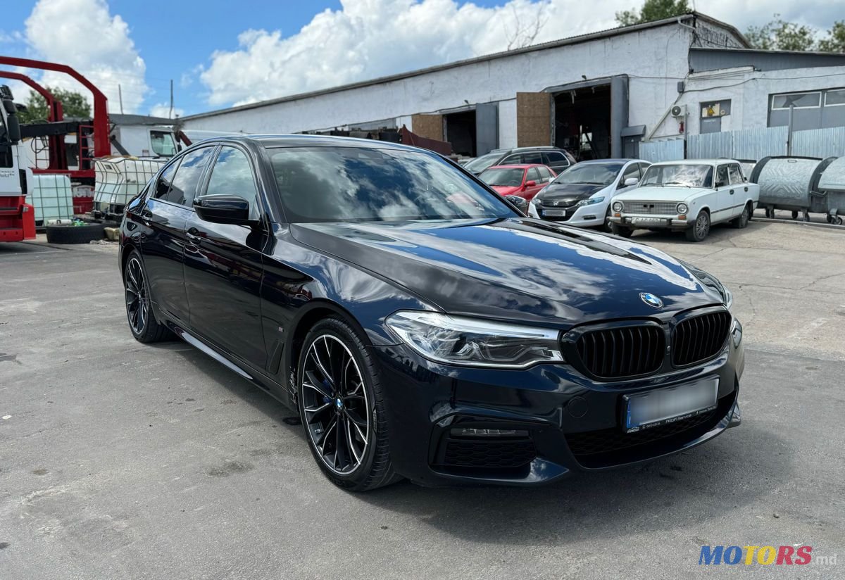 2019' BMW 5 Series photo #2
