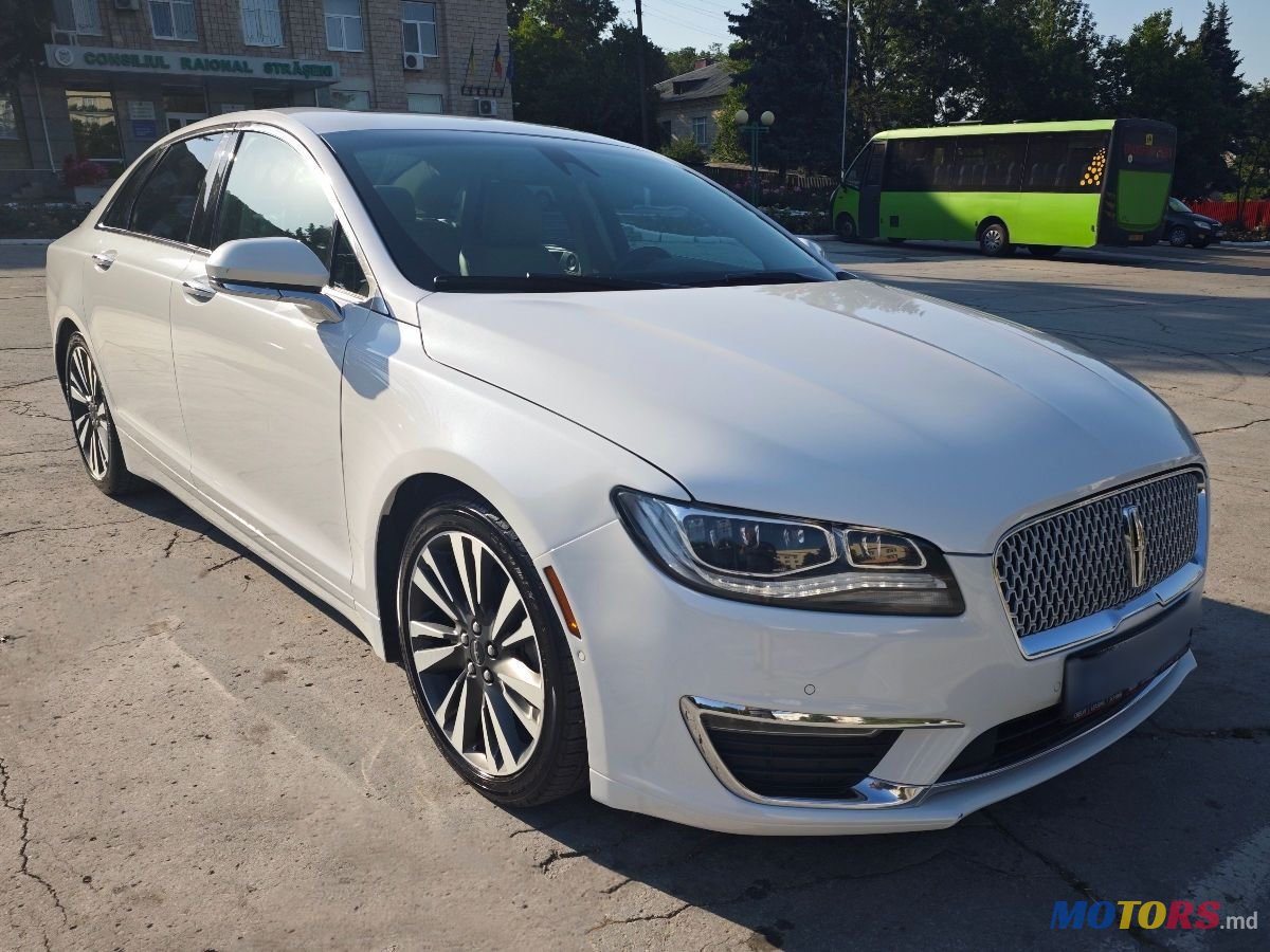 2019' Lincoln MKZ photo #2